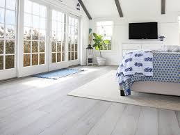 tips-choosing-contractor-wood-floor-install-03