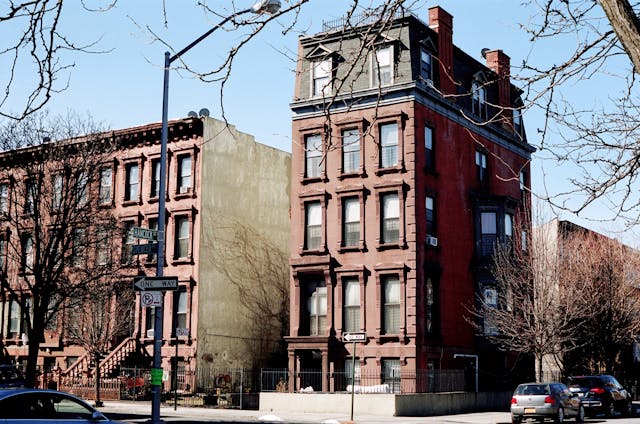 Best brownstone gut rehab contractor nyc